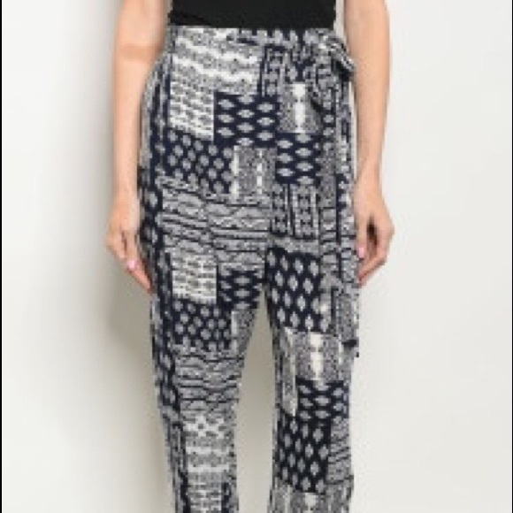 Navy Harem-style Soft Joggers w/ Pockets - Picture 2 of 3